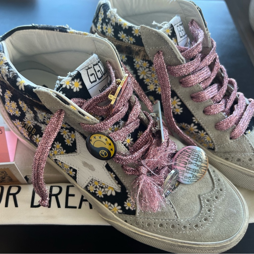 Golden Goose Dream Maker Mid Daisies Size 37 like new authentic